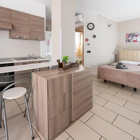 아파트 Two Steps From - Maggiore Relax