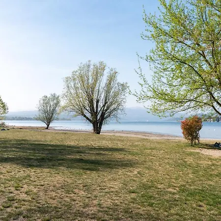 Two Steps From - Maggiore Relax דירה *