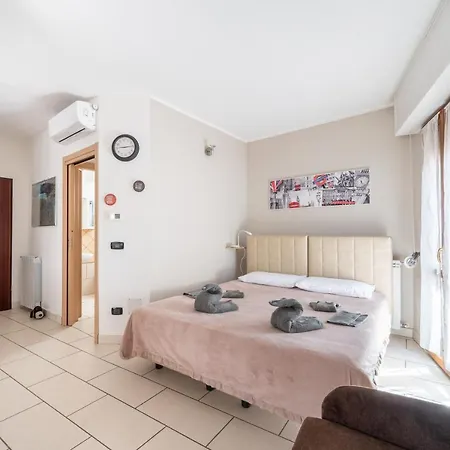 Two Steps From - Maggiore Relax Apartment